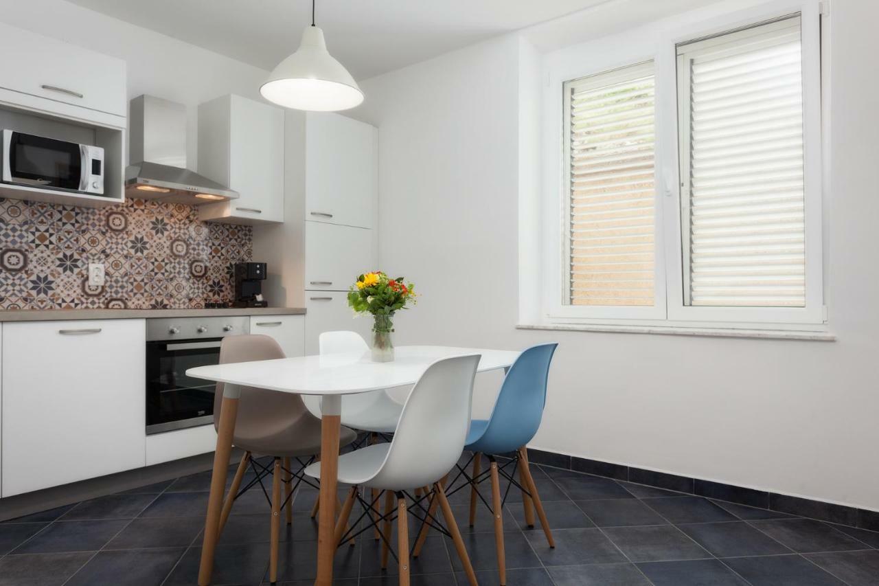 Apartman Bura Senj  Buitenkant foto
